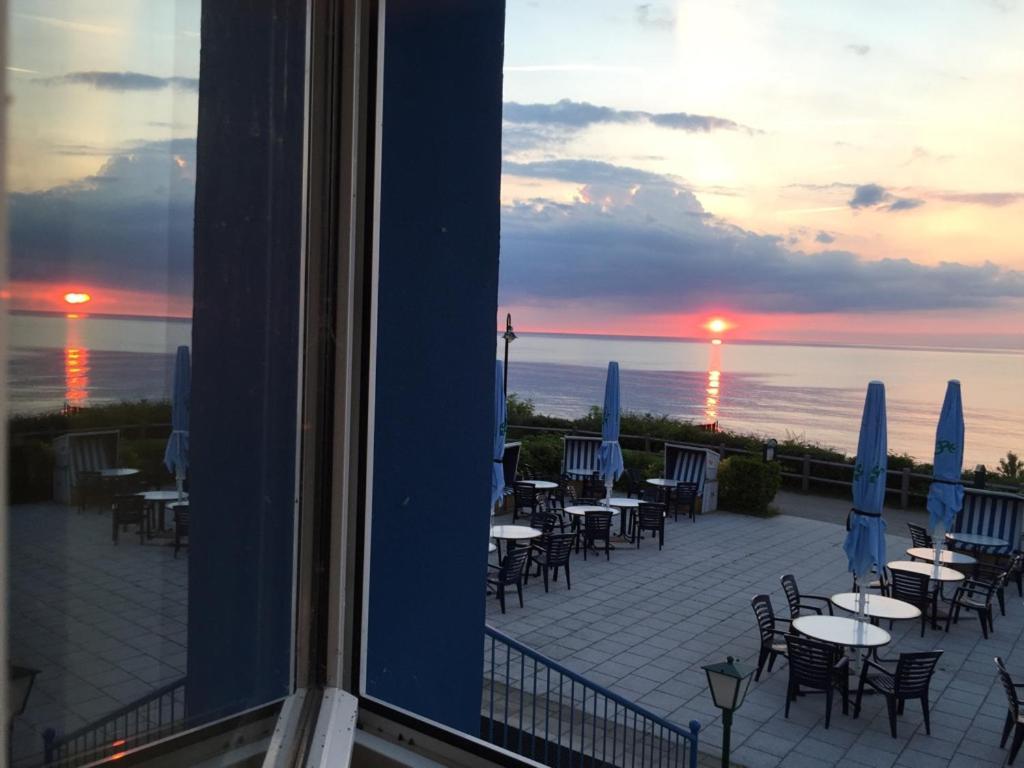 Hotel Nienhaeger Strand Ostseebad Nienhagen Exterior photo